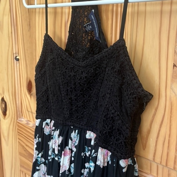 AMERICAN Eagle Outfitters Flowy Floral Dress - Picture 4 of 9